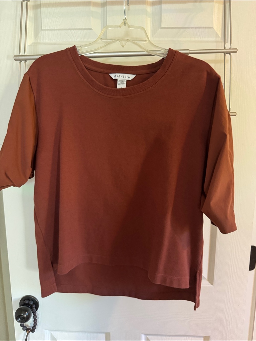 Athleta Harlow Hybrid Tee Shirt in Ancient Mahogany Rust Brown M Medium